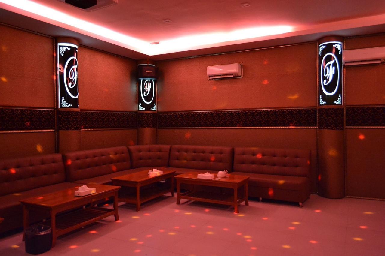Famous Hotel 勃固 外观 照片