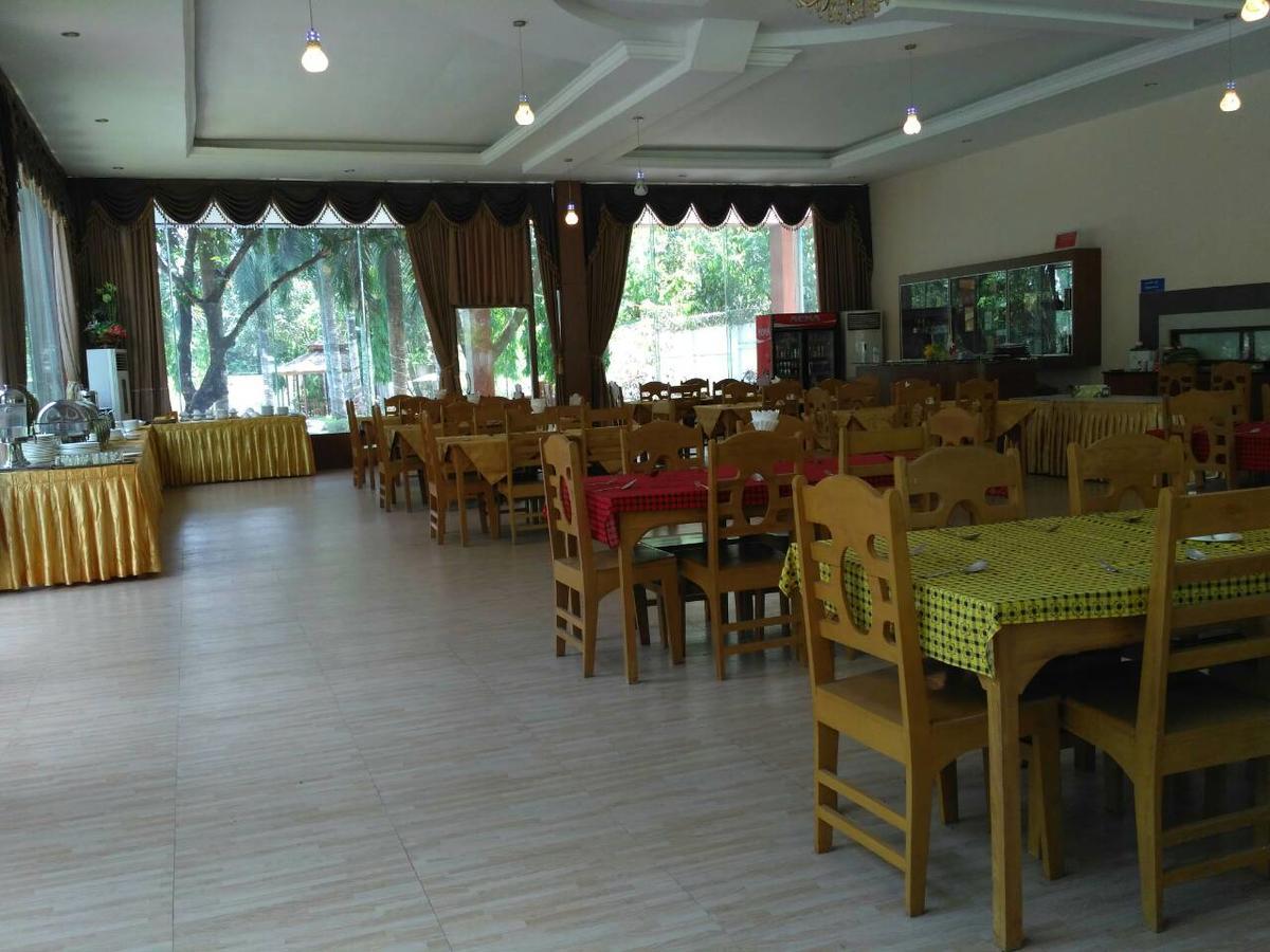 Famous Hotel 勃固 外观 照片